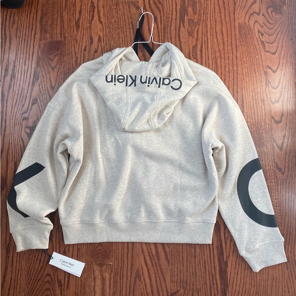 NEW Calvin Klein Women’s Sweatshirt and Sweatpants Set, Greyish/ Sand, Size S - Picture 2 of 8